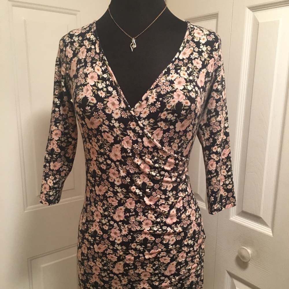 Forever 21 Floral long sleeve short dress